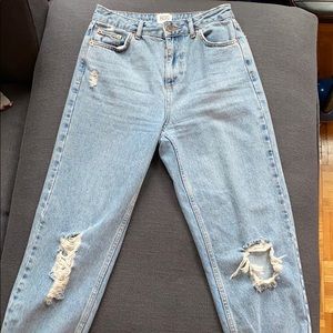Distressed boyfriend jeans